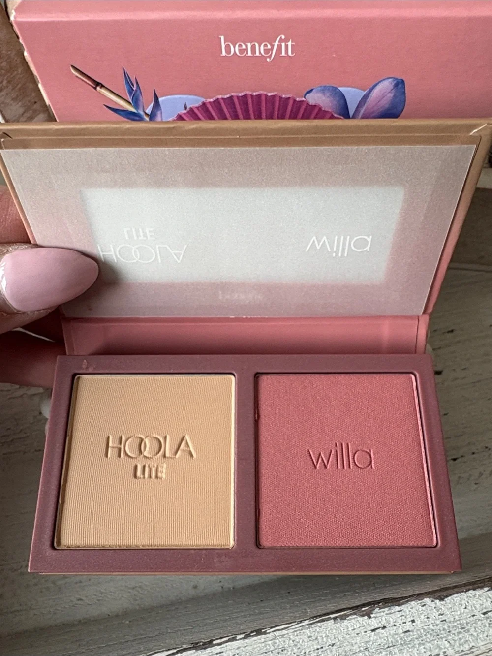 Benefit benefit’s hoola